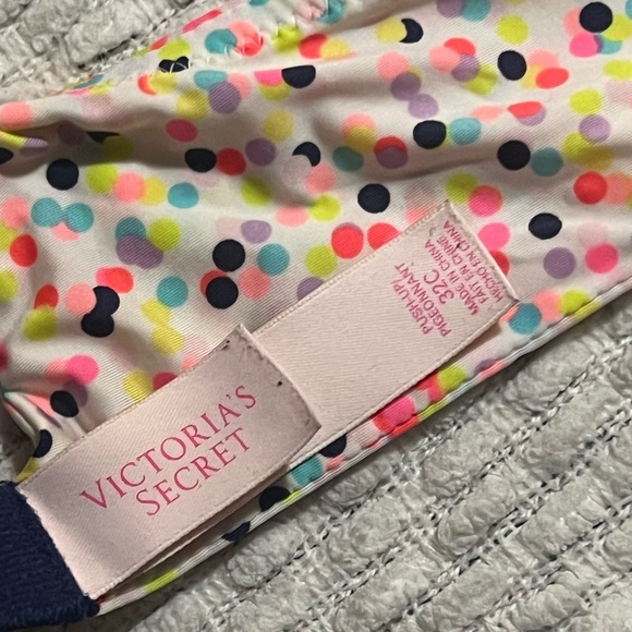 🖤Victoria Secret Rainbow Polka Dot Padded Push Up Bra🖤 - Picture 9 of 9